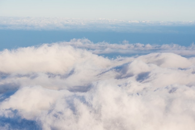 Cielo azul con textura de fondo de la nube