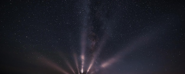 Cielo estrellado de noche Vía Láctea Resumen fondo oscuro