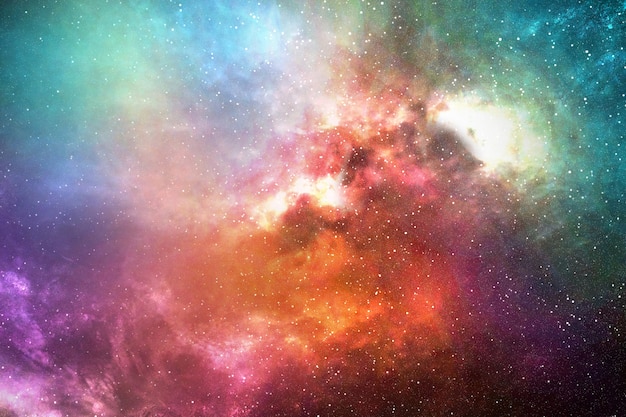 Cielo nocturno con estrellas y nebulosas