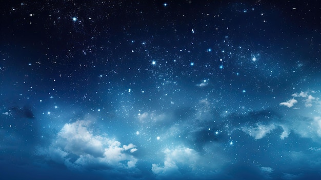 un cielo nocturno con estrellas y nubes