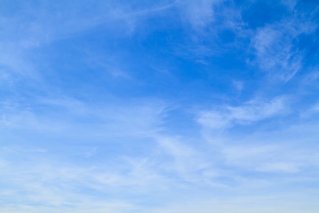 Cielo y nube