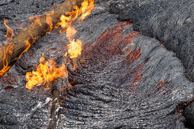 Cierre de flujo de lava en el campo de lava