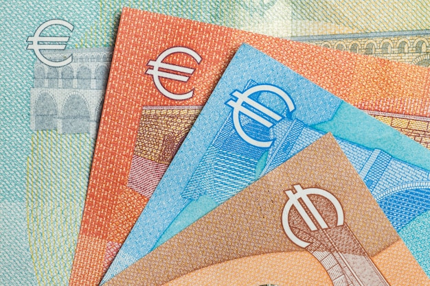 Ciérrese para arriba del dinero euro colorido. Fondo de dinero euro.