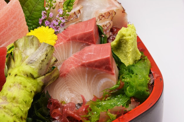 Cima, hamachi, sashimi, fatia, em, quadrado preto, tigela, estilo japonês