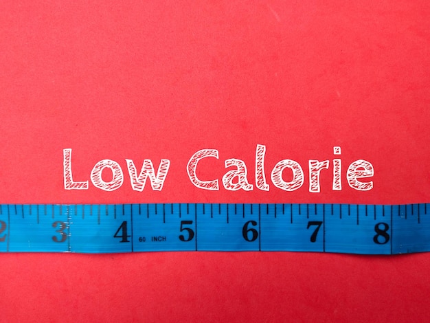 Cinta métrica azul con la palabra Low Calorie