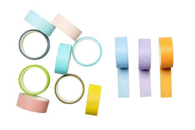 Foto una cinta de papel adhesivo de colores con un fondo blanco