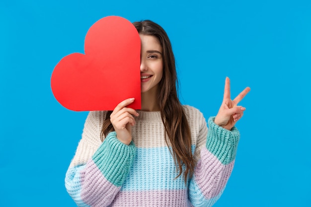 Cintura para arriba retrato bastante femenino joven mujer romántica