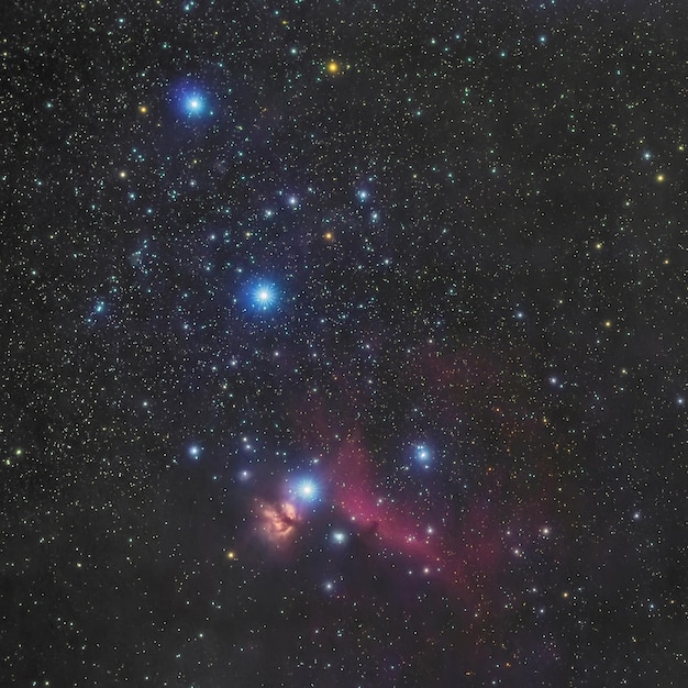 Cinturão de Órion no céu de inverno, estrelas Alnitak, Alnilam, Mintaka, Nebulosa Cabeça de Cavalo, Nebulosa de Órion