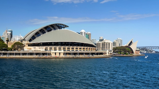 Circular Quay e Opera House Sydney Austrália Sydney casa de ópera com balsas na frente