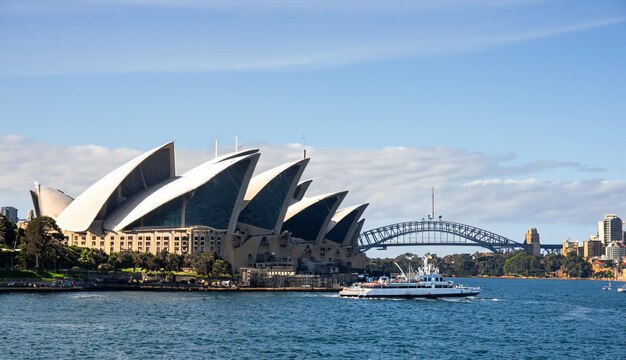 Circular Quay und Opera House Sydney Australien Sydney Opernhaus mit Fähren im Vorfeld