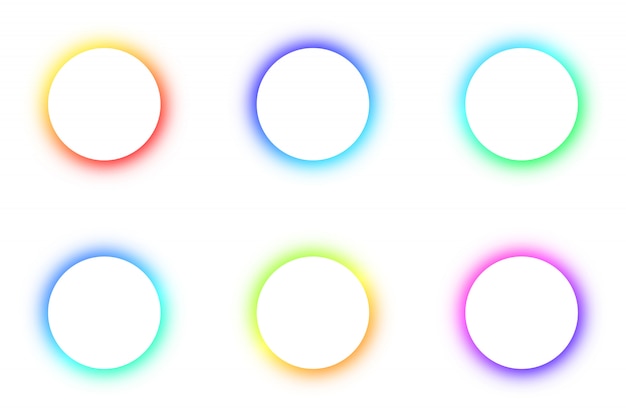 Círculos brillantes que brillan en diferentes colores.