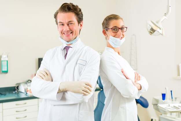 Cirurgiões dentistas