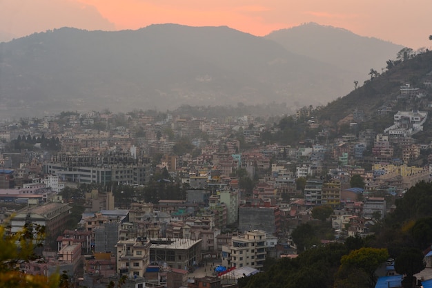 Ciudad capital de Katmandú durante la puesta de sol, Nepal