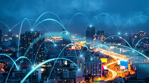 Ciudad digital inteligente con reciprocidad de red de conexión sobre el paisaje urbano