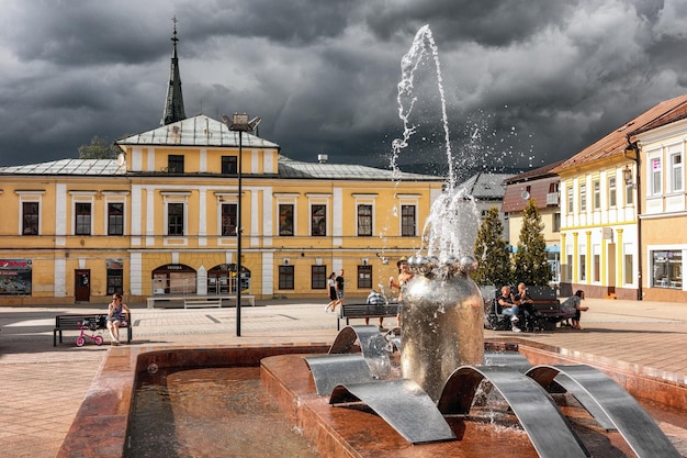 Foto la ciudad de dolny kubin en eslovaquia