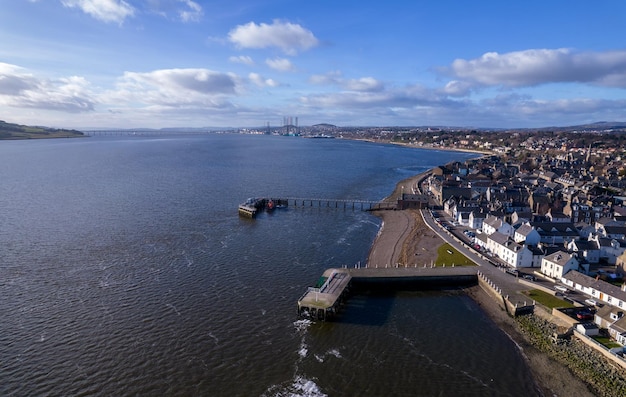 Ciudad de Dundee en Escocia vista aérea paisaje urbano