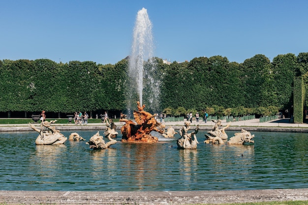 Ciudad francesa de Versalles, palacio y jardín de Versalles