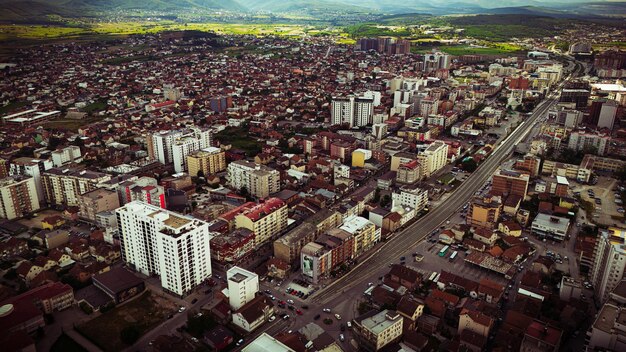 Foto ciudad en kosovo desde arriba