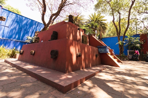 CIUDAD DE MÉXICO MÉXICO 24 DE MARZO DE 2019 Antigua Casa Museo Frida Khalo del famoso pintor mexicano Turismo Mexicano Imagen Editorial