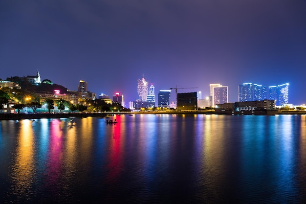 Ciudad de Macao en la noche