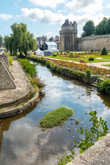 Ciudad medieval costera de Vannes, los hermosos jardines del Remparts Garden, departamento de Morbihan, Bretaña, Francia