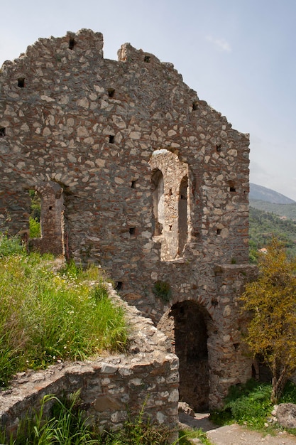 La ciudad medieval de Mystras en el Peloponeso en Grecia