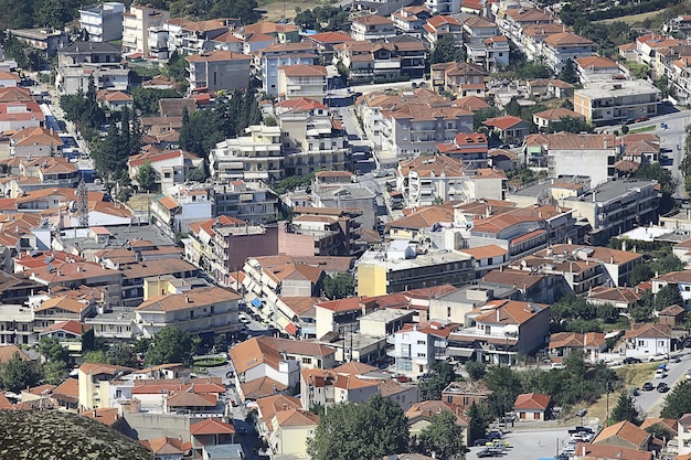 Ciudad de Meteora, Grecia, vista superior de la azotea, paisaje panorámico, ciudad en Europa