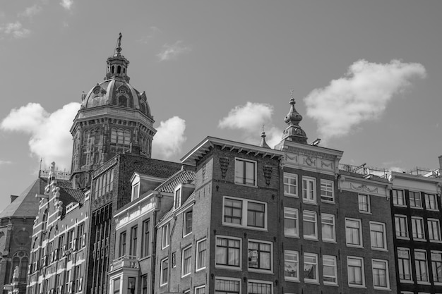 La ciudad de Ámsterdam en los Países Bajos