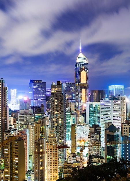 Foto ciudad urbana en hong kong por la noche