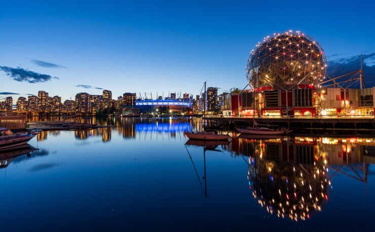 Ciudad urbana noche Vancouver marina crepúsculo vista panorámica Skyline y edificios luces reflejo