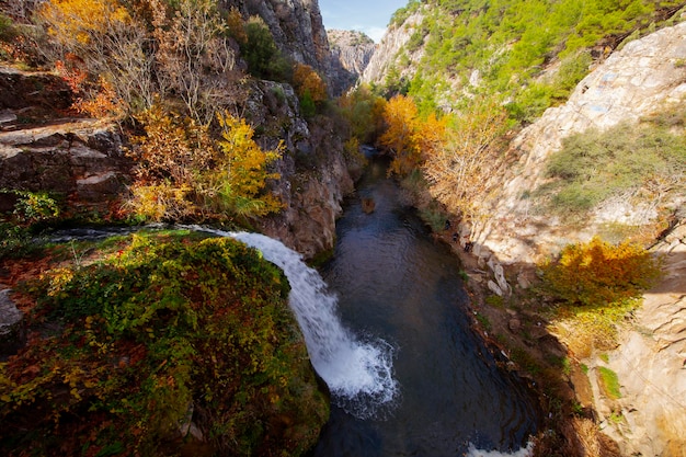 Clandras Brücke und Clandras Wasserfall Usak Türkei