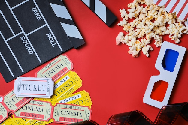 Clapper Board, Kinokarten und Popcorn