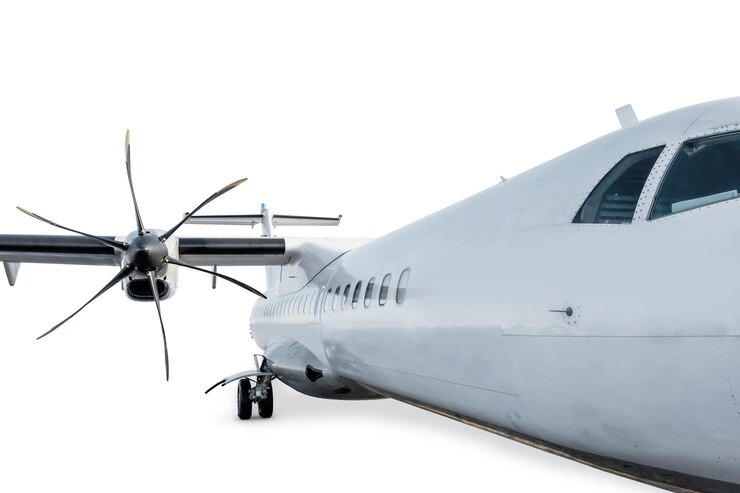 Foto close-up de aeronaves turboélice de passageiros isoladas no fundo branco