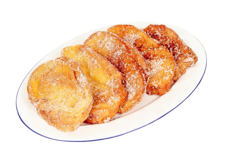 Foto close-up de alimentos em um prato em fundo branco