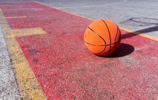 Close-up de basquete na quadra