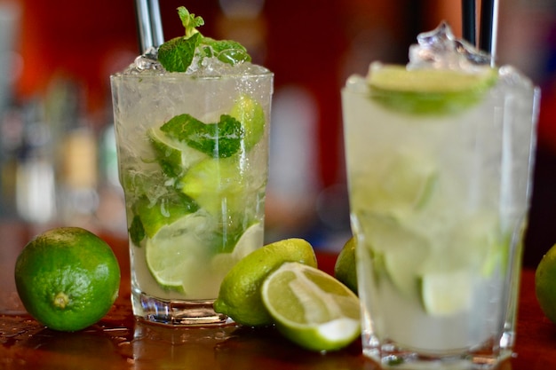 Close-up de bebidas mojito