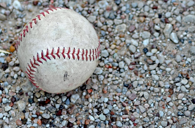 Close-up de beisebol no campo