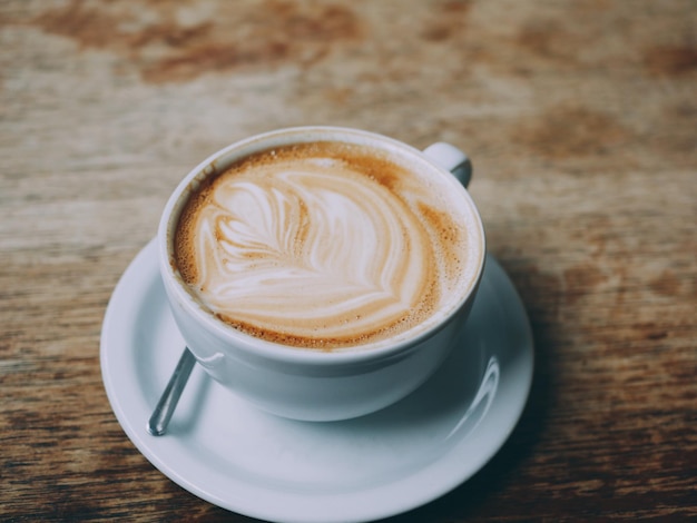 Close-up de cappuccino na mesa