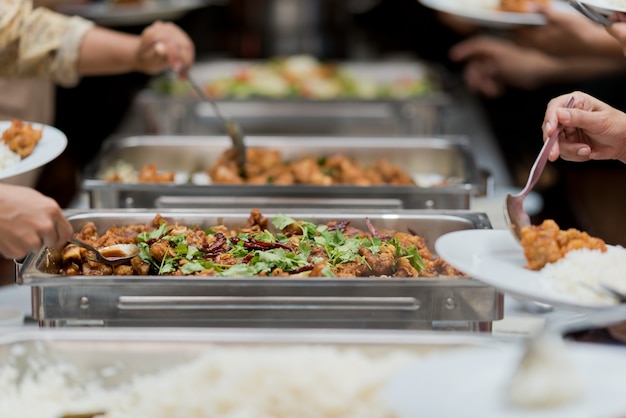 Close-up de comida servindo em um evento