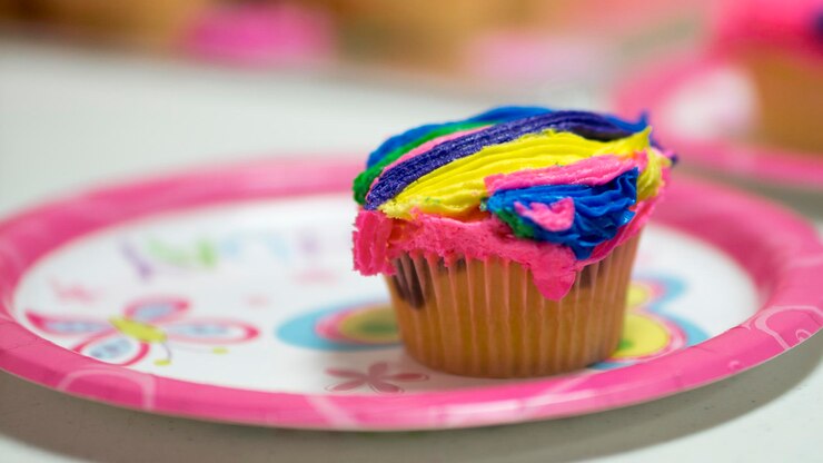 Foto close-up de cupcake em um prato