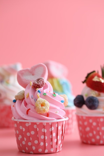 Close-up de cupcakes na mesa