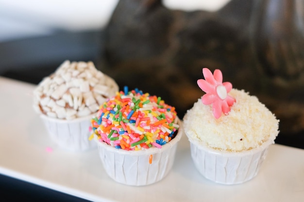 Close-up de cupcakes na mesa