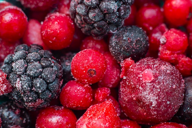 Close-up de frutas mistas congeladas estilo de vida saudável macro vista superior