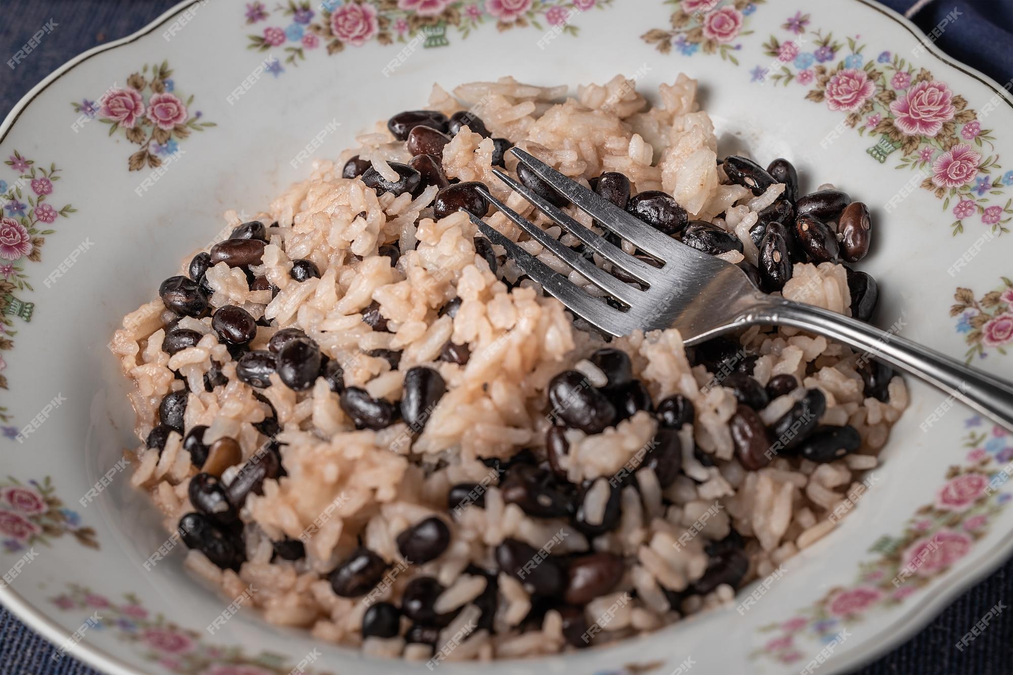 Aprenda o 'Gallo Pinto', prato típico da Costa Rica, adversária do Brasil  na Copa, Culinaria 013