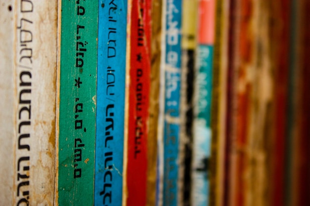 Foto close-up de livros antigos