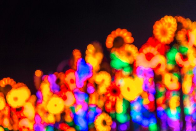 Foto close-up de luzes iluminadas contra fundo preto