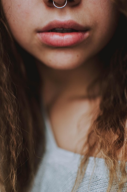 Close-up de mulher com os olhos fechados