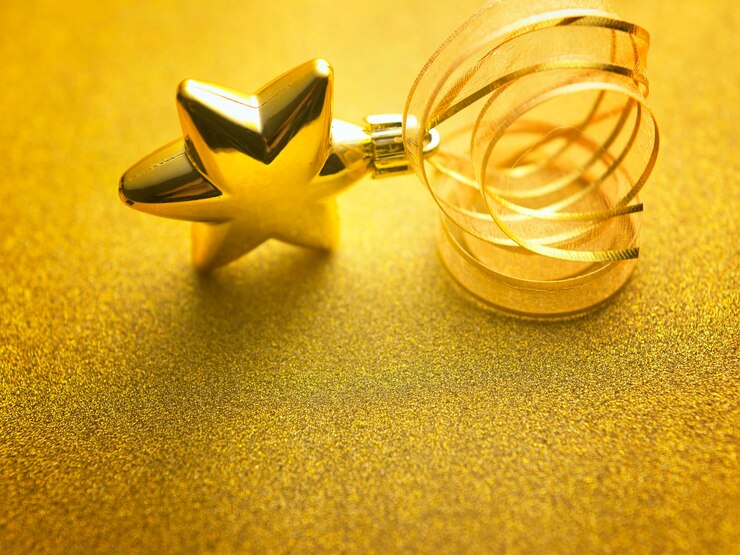 Foto close-up de ornamentos de natal em brilho