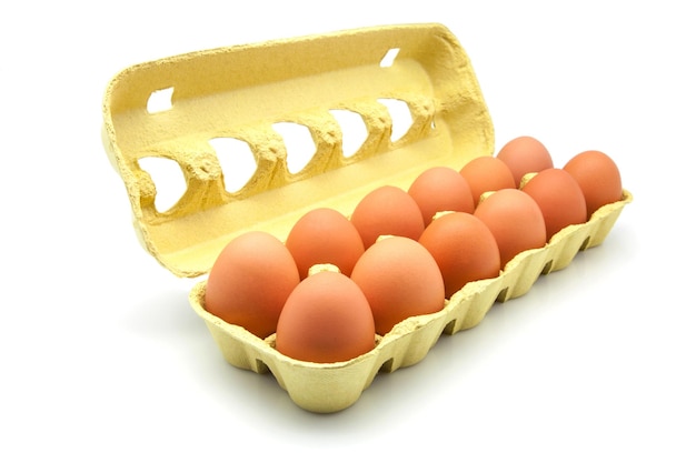 Foto close-up de ovos contra fundo branco