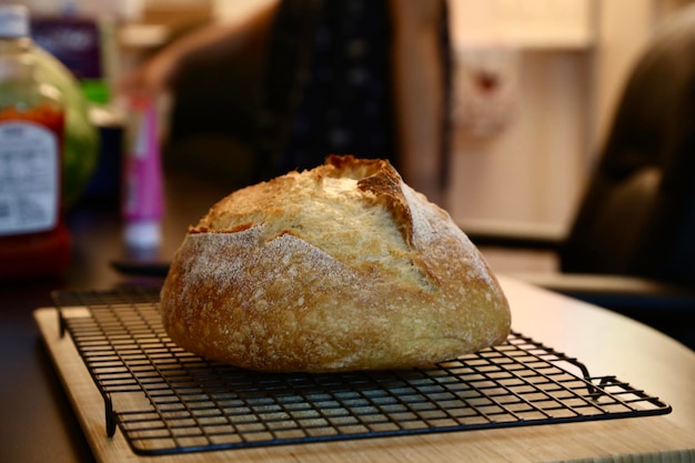 Foto close-up de pão na mesa